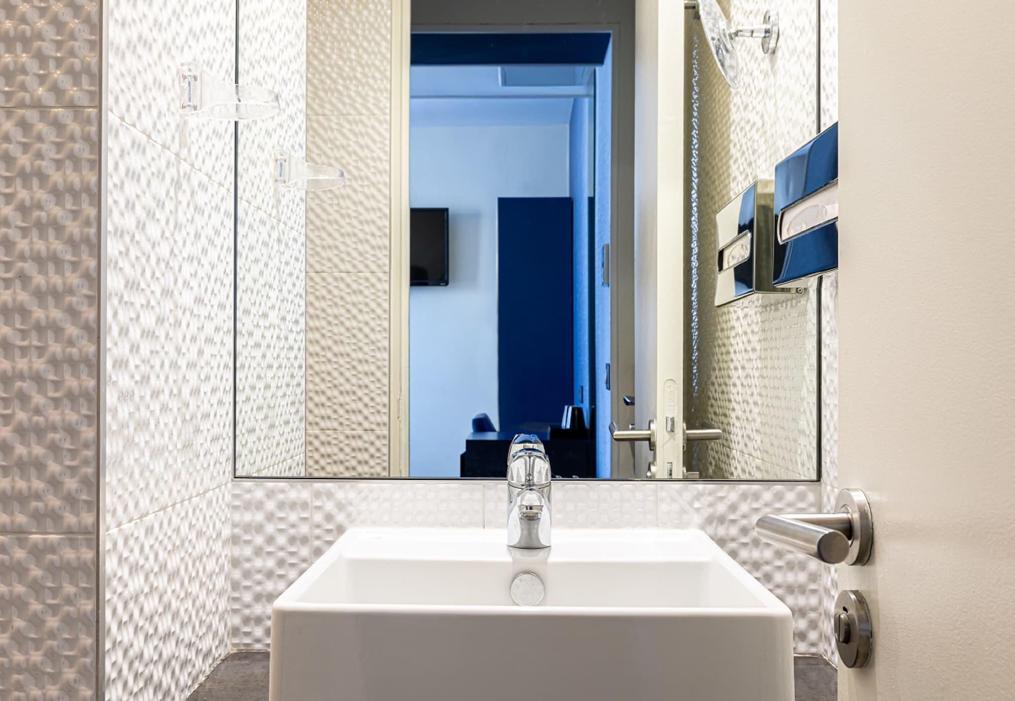 Trianon Gare De Lyon Hotel Paris Bagian luar foto